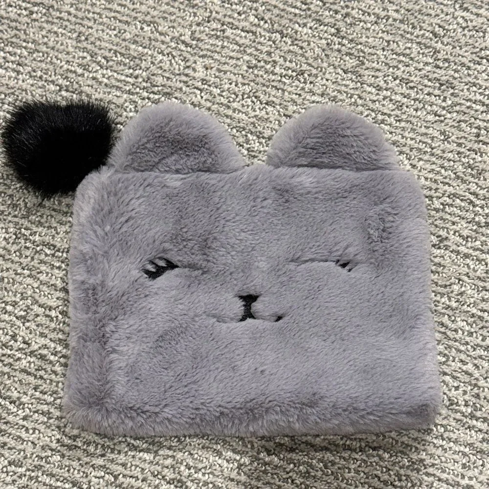 Gray Plush Cat Face Pouch